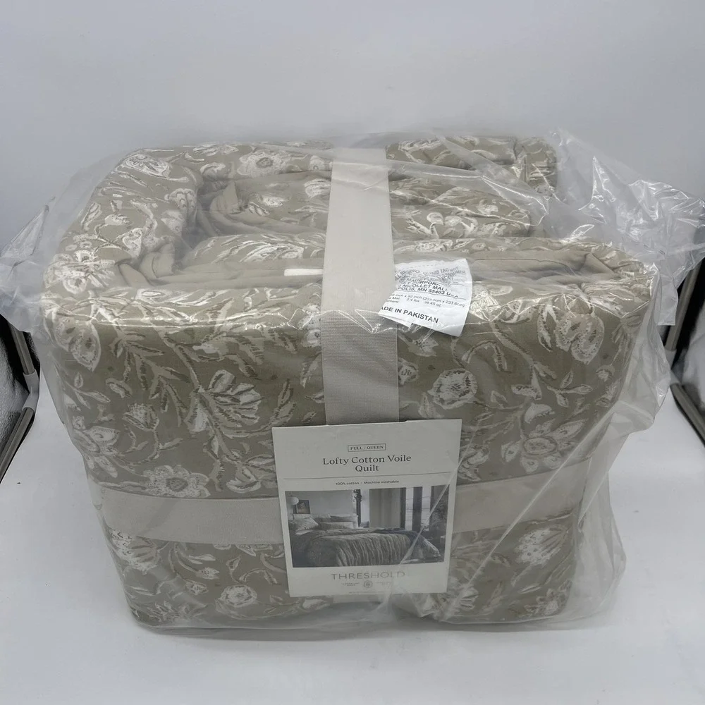 Threshold Lofty Cotton Voile Quilt Full Queen Tan Floral Block Print Bedding NEW